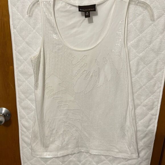 Dana Buchman Tops - White tank top with sequence of palm leaves